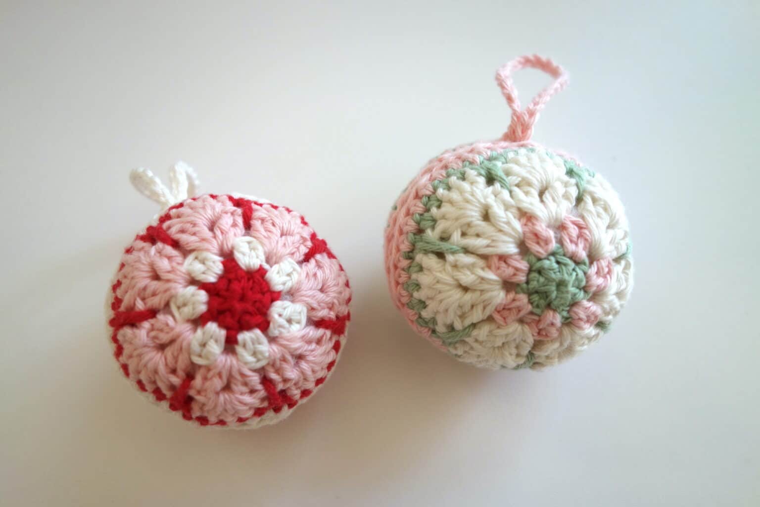 Le Tuto Gratuit Des Boules De No L Au Crochet En Granny Squares