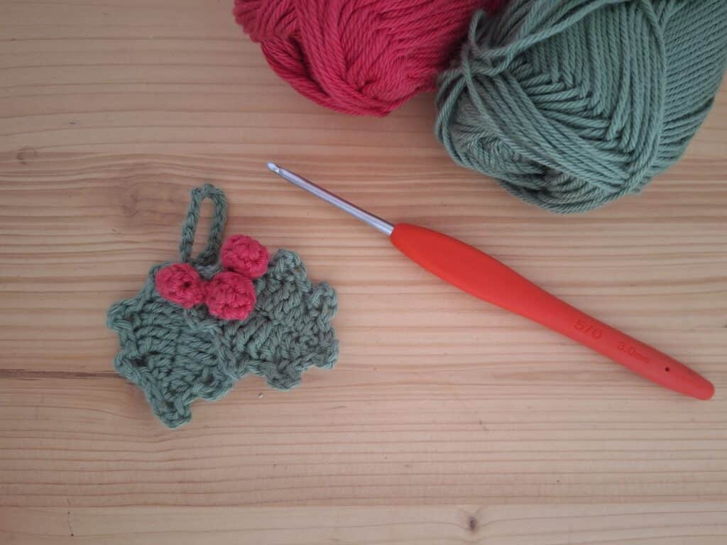 crocheter une feuille de houx facile