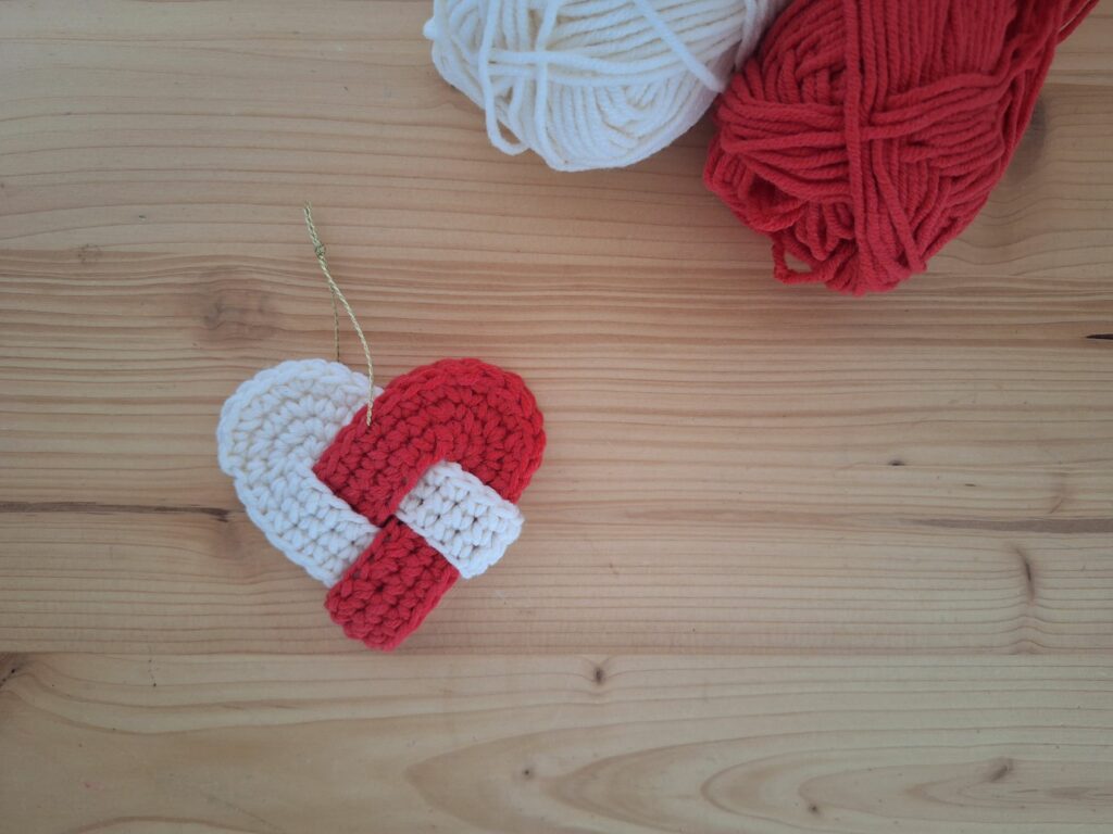 tuto du coeur tressé en crochet